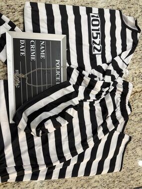 Mens prisoner halloween costume set/pants, shirt, hat, & sign